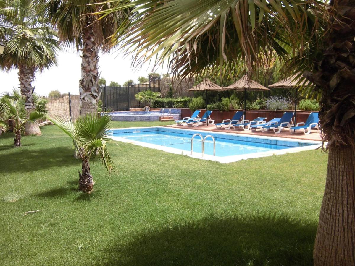 Hotel Rural Restaurante Los Rosales - Housity