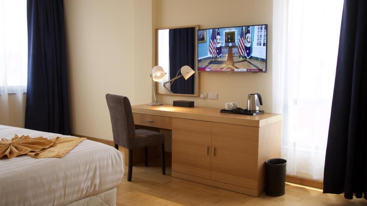 Yober Hotel - Housity