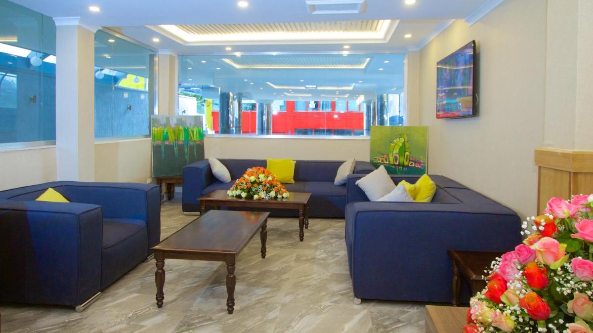 Yober Hotel - Housity