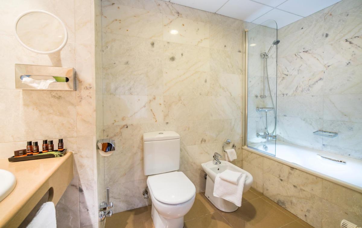 Un baño de Hotel & Spa Terraza 4 Sup