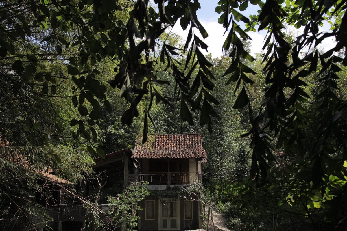 Rumah Senjakala - Housity