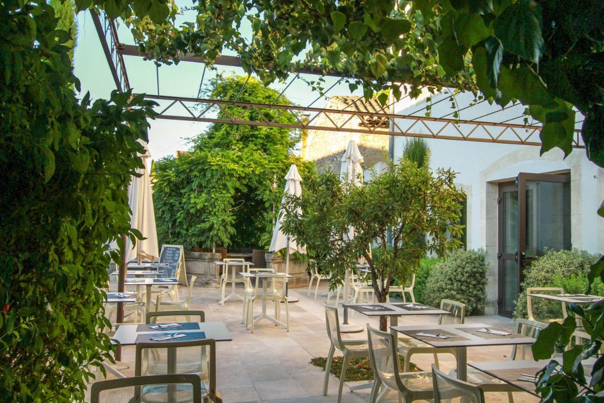 Jardin de l'établissement Hotel du Soleil et Spa