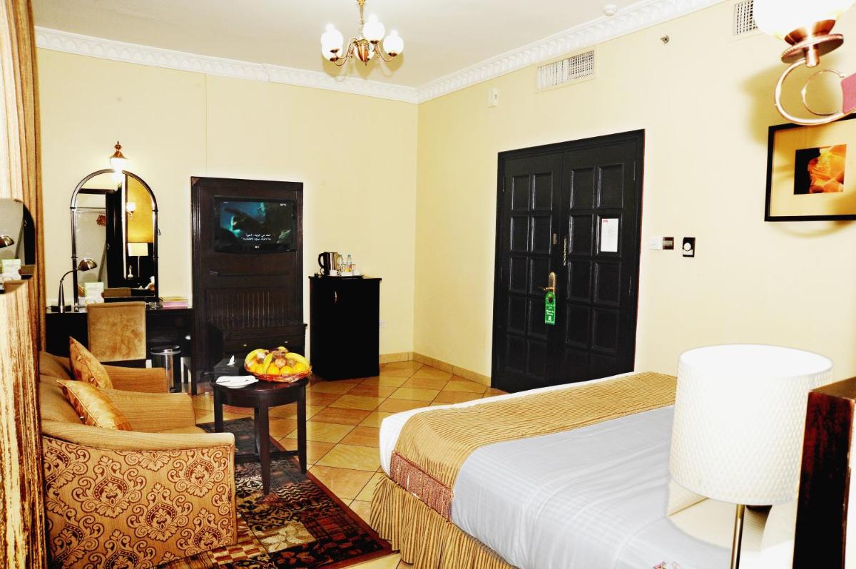 Al Jazeera Royal Hotel - Housity