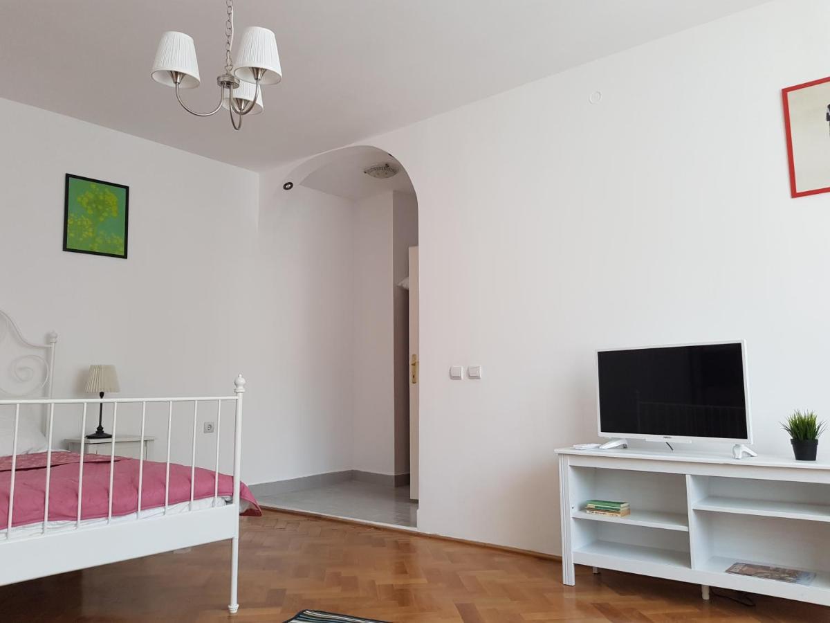 Suitetrails - Luk Old Town Apartment