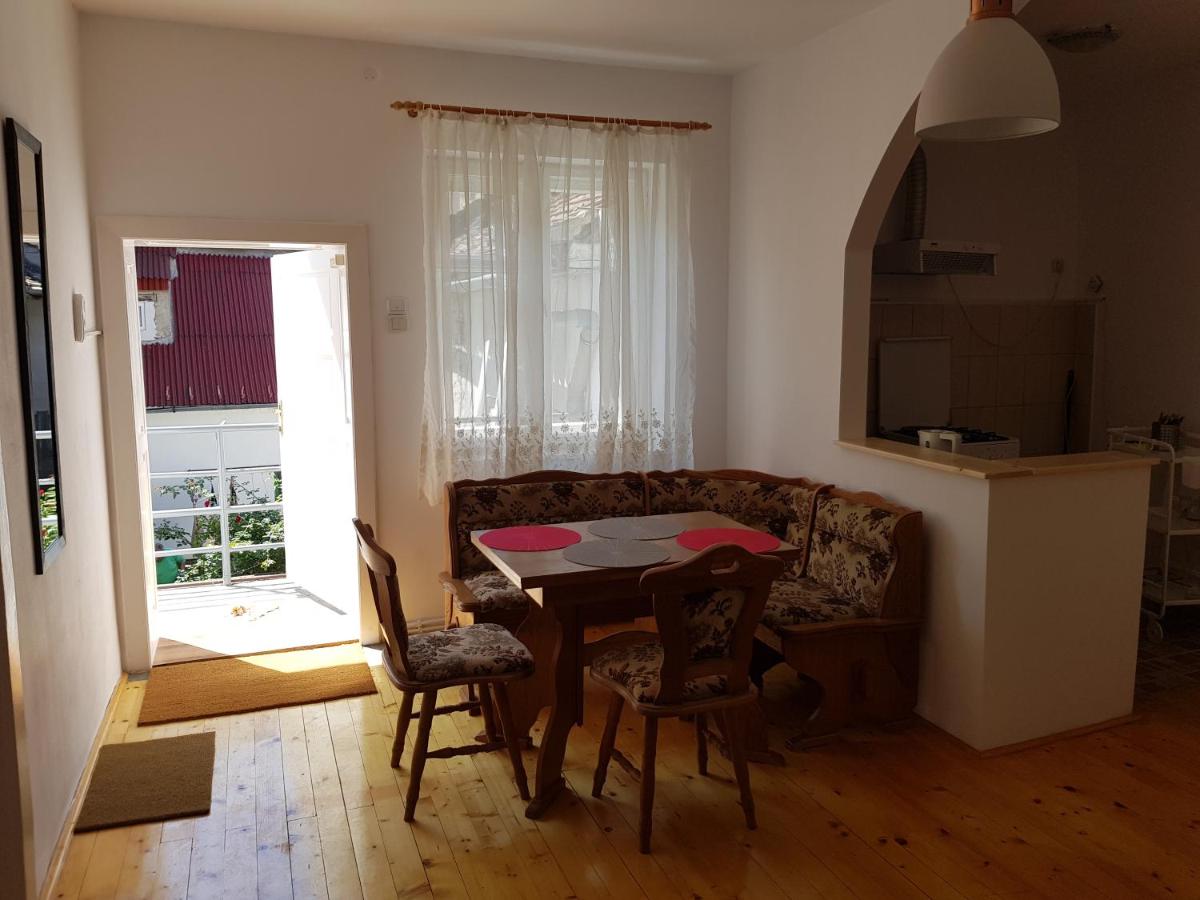 Suitetrails - Luk Old Town Apartment