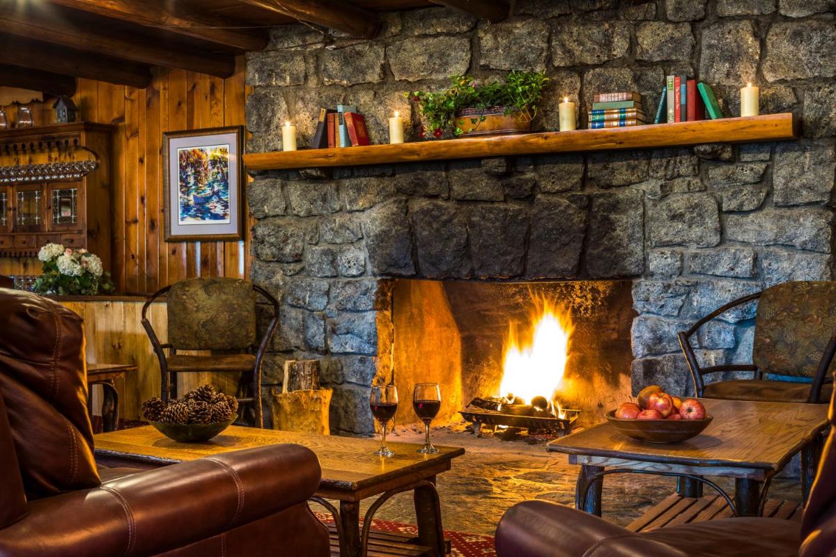 Garnet Hill Lodge - Housity