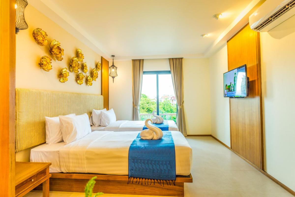 The Signature Hotel @ Thapae - Hizvo