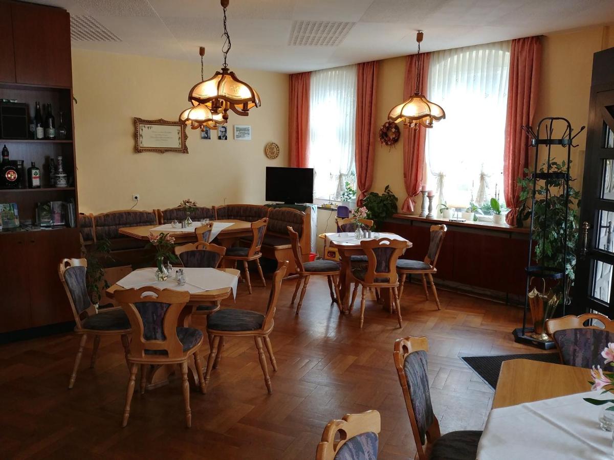 Gasthof & Hotel Zur Linde - Housity