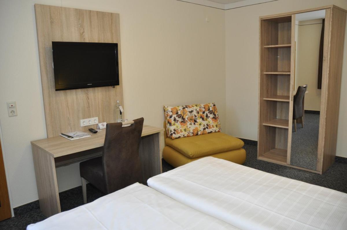 Landhotel Karrenberg - Housity
