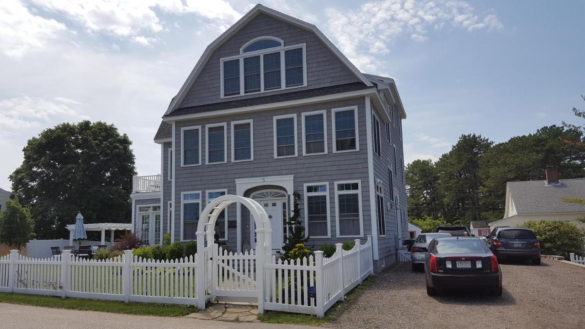 Old Orchard Beach House - Housity