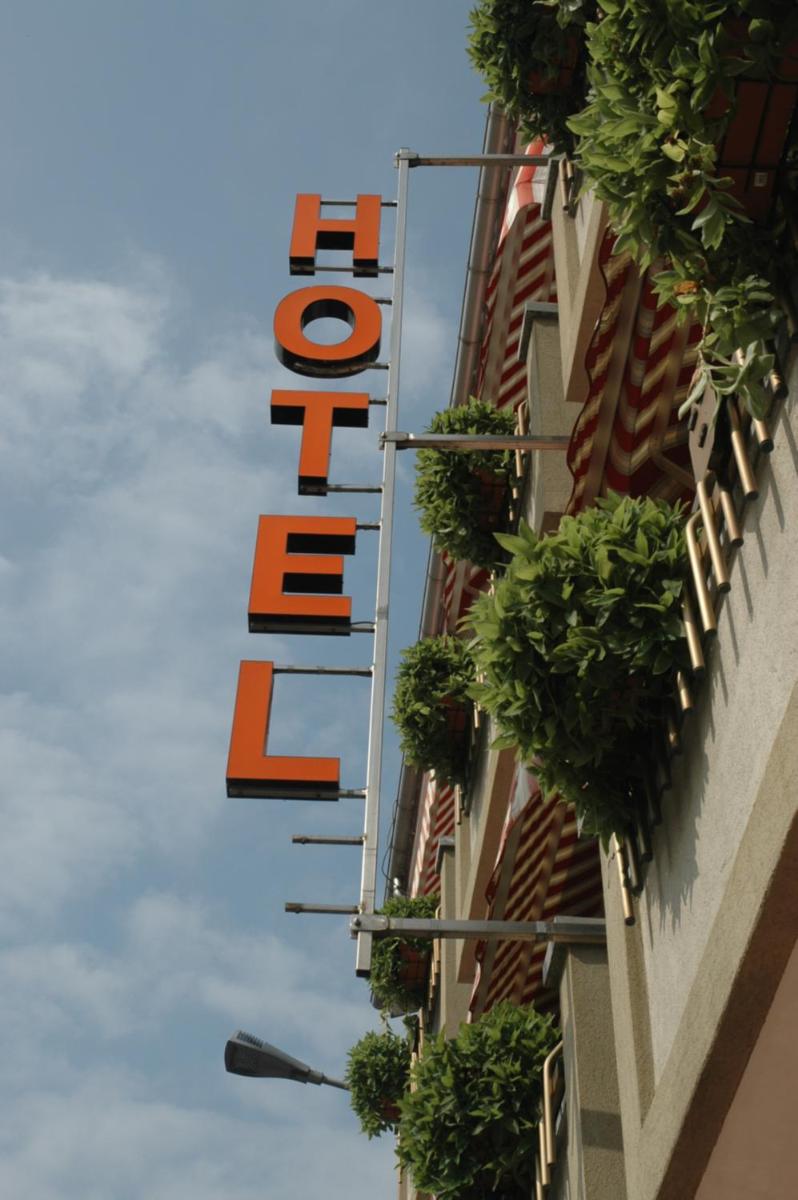 Suitetrails - Hotel Valentino