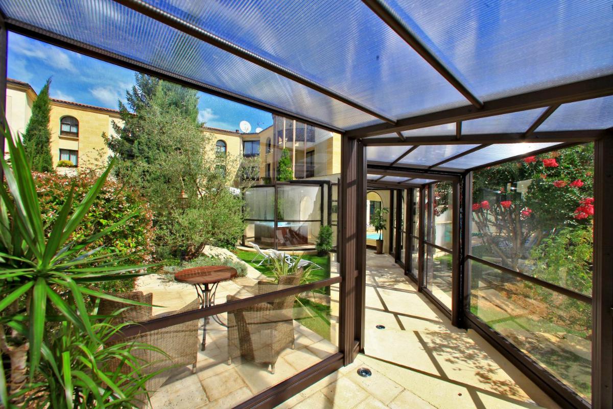 Jardin de l'établissement Clos La Boëtie & Spa