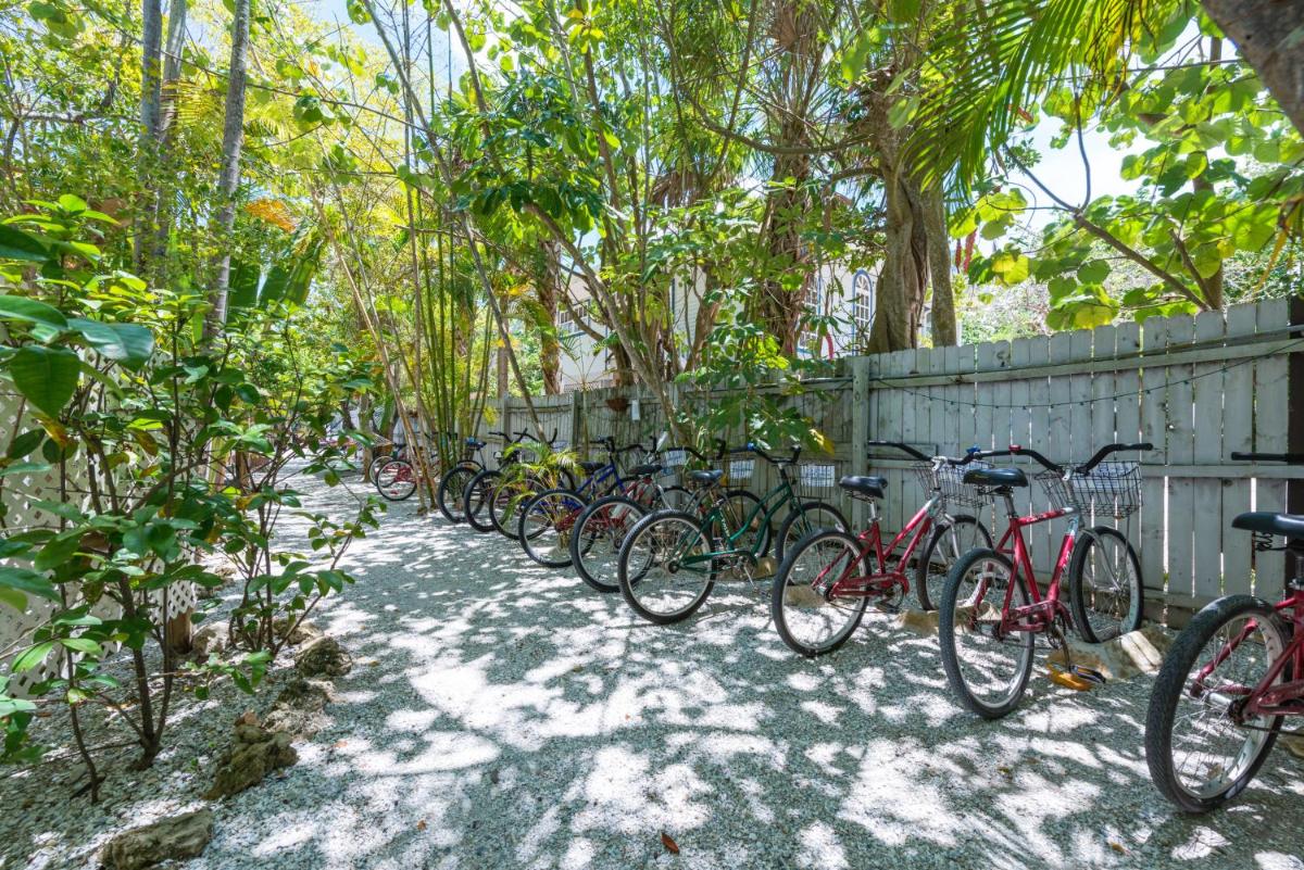 Tarpon Tale Inn - Housity