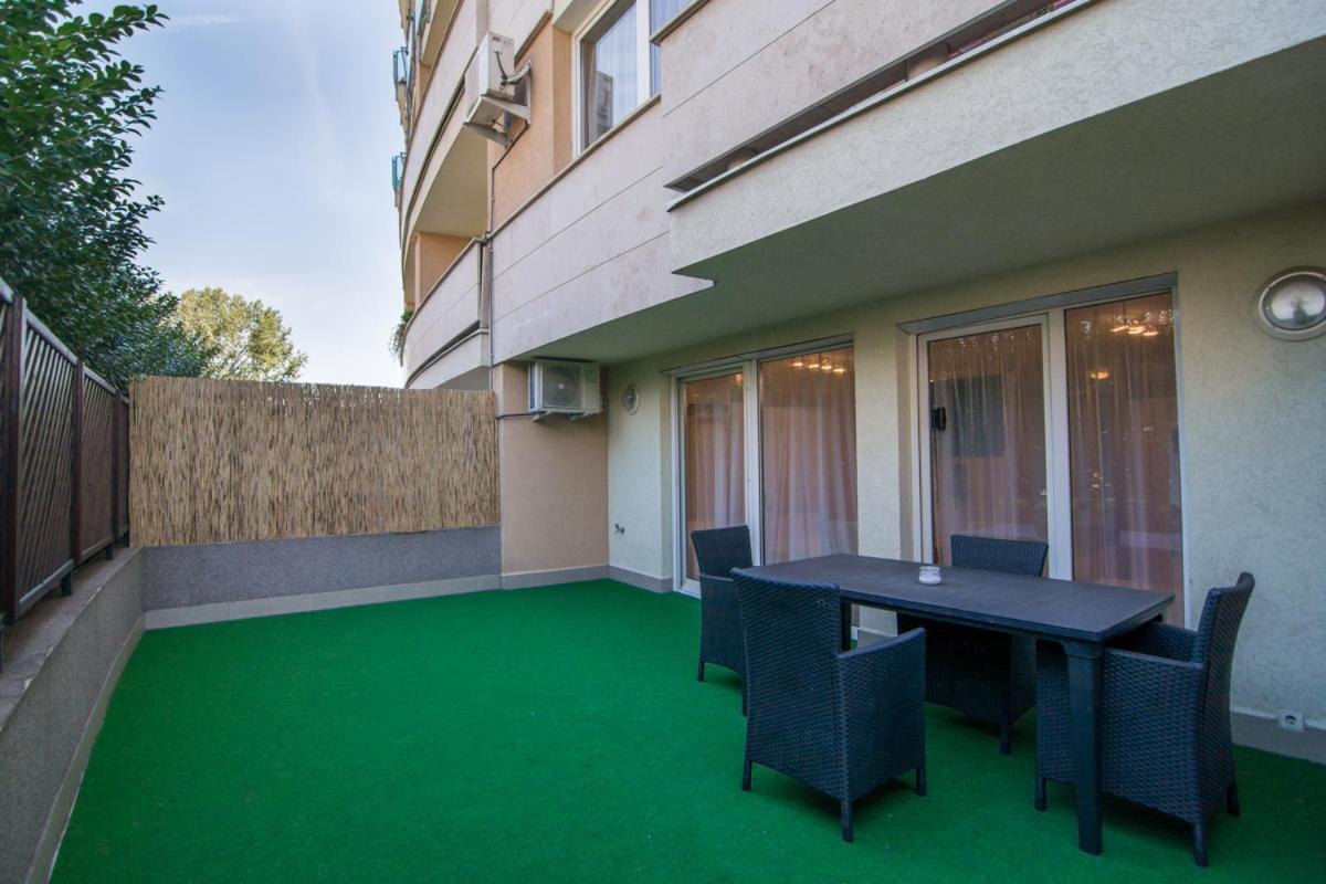 Center Ház Apartman - Housity