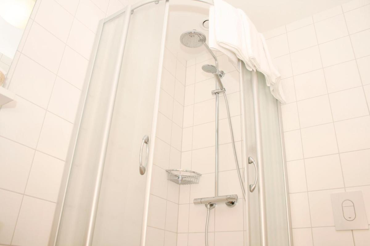 Hotel Gasthof zur Post - Housity