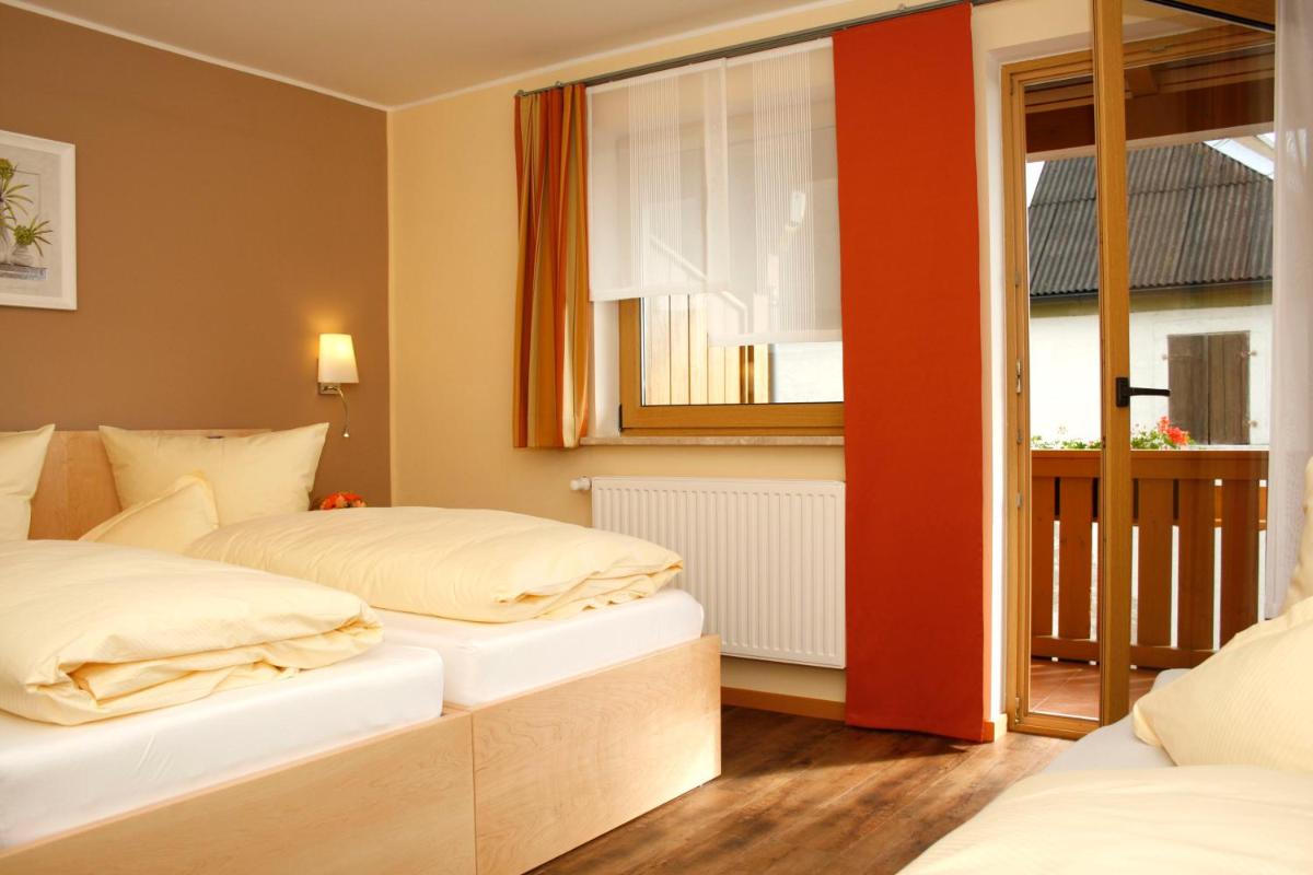 Hotel Gasthof zur Post - Housity