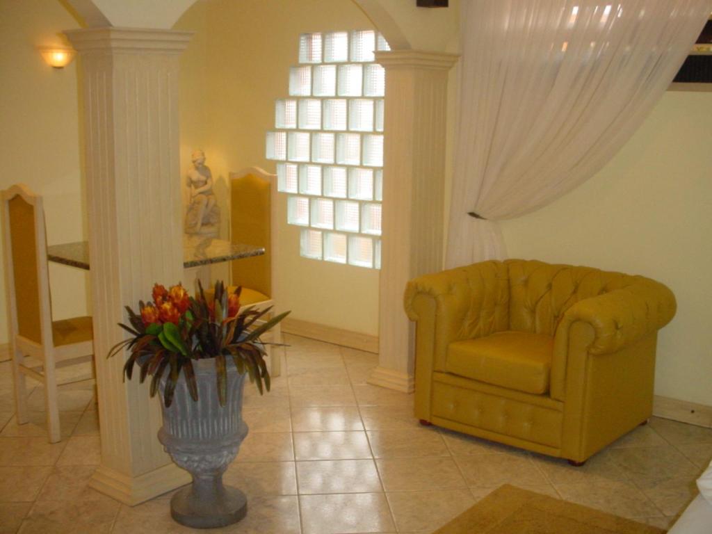 Hotel Paradise - Housity