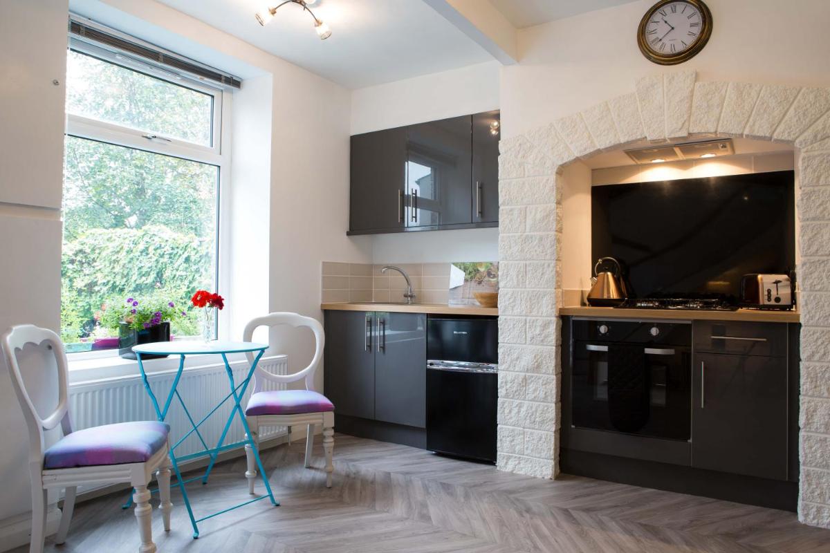 The Retreat at Plover Cottage Lindley - Housity