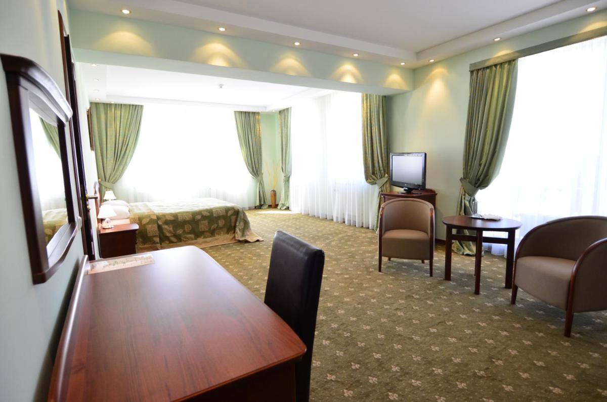 Platinum Hotel - Housity