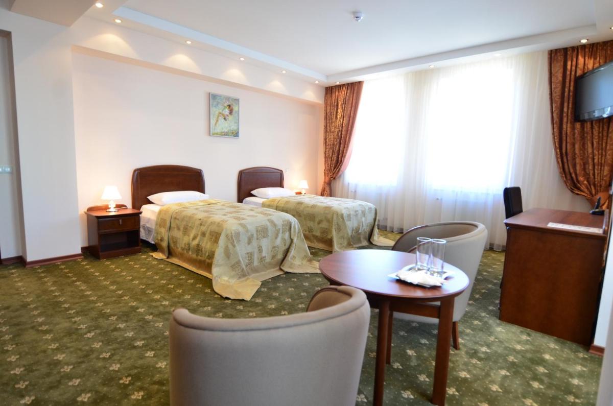 Platinum Hotel - Hizvo