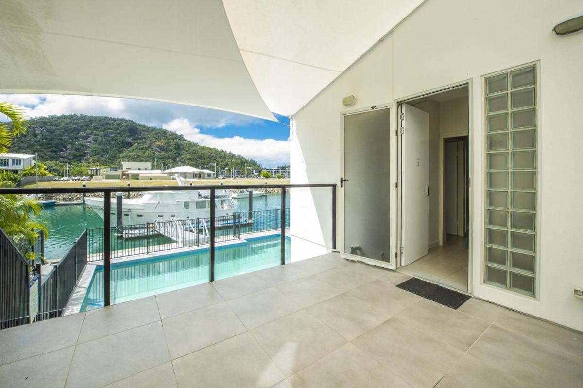 Waters Edge Townhouse 2 - Housity