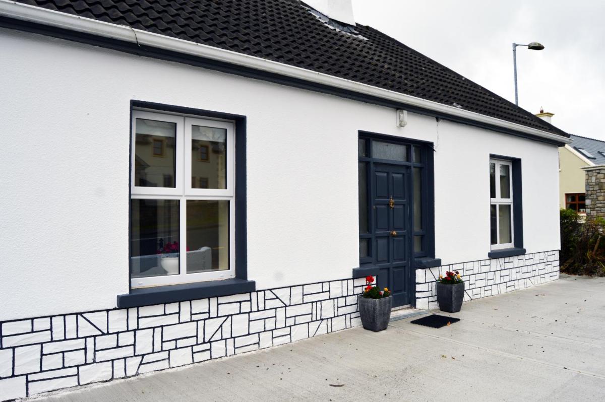 Ash Tree Cottage - Housity