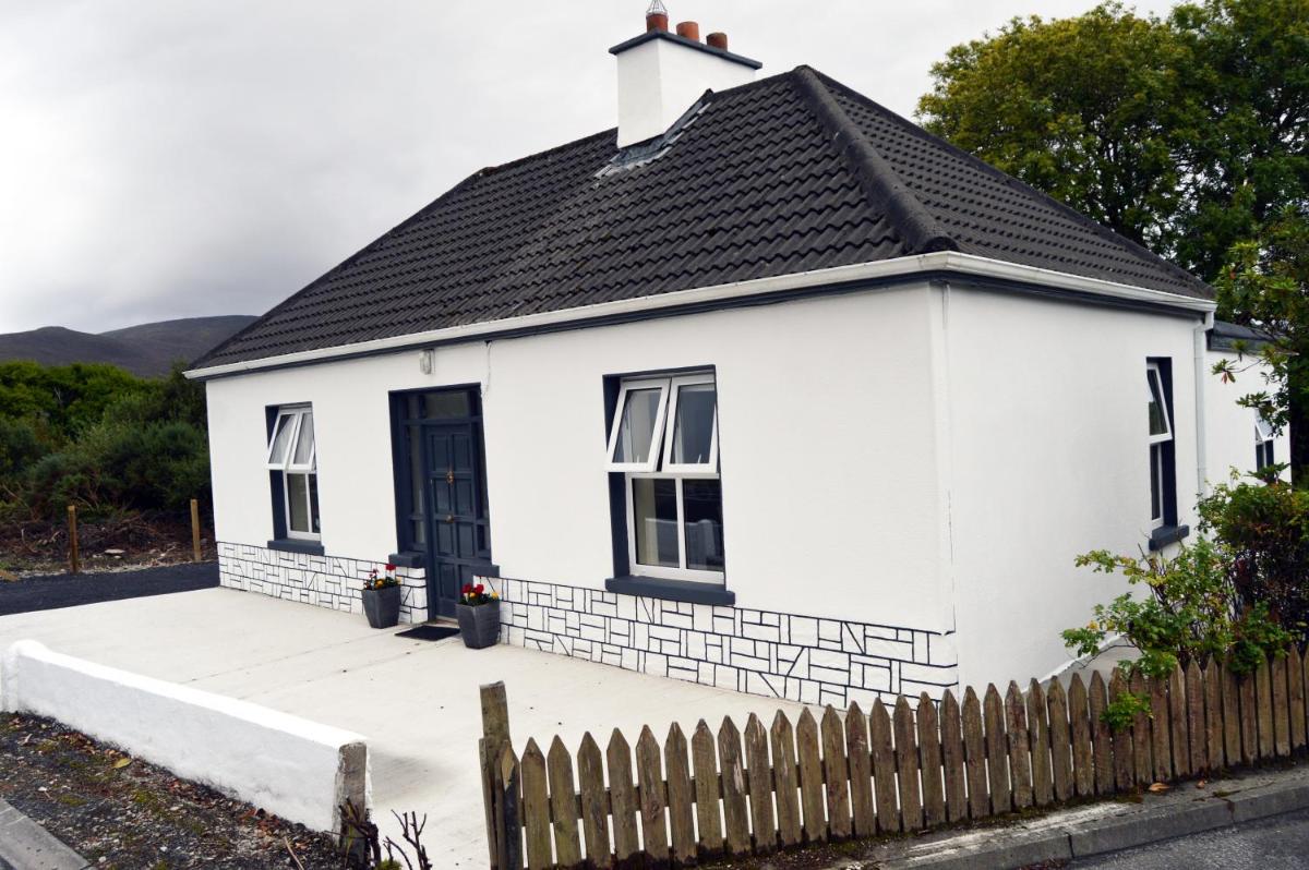 Ash Tree Cottage - Housity
