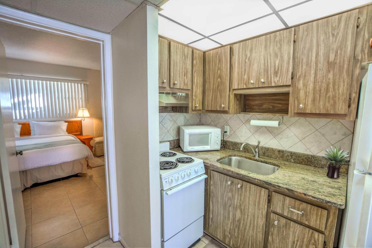 Sea Cliff Hotel - Housity
