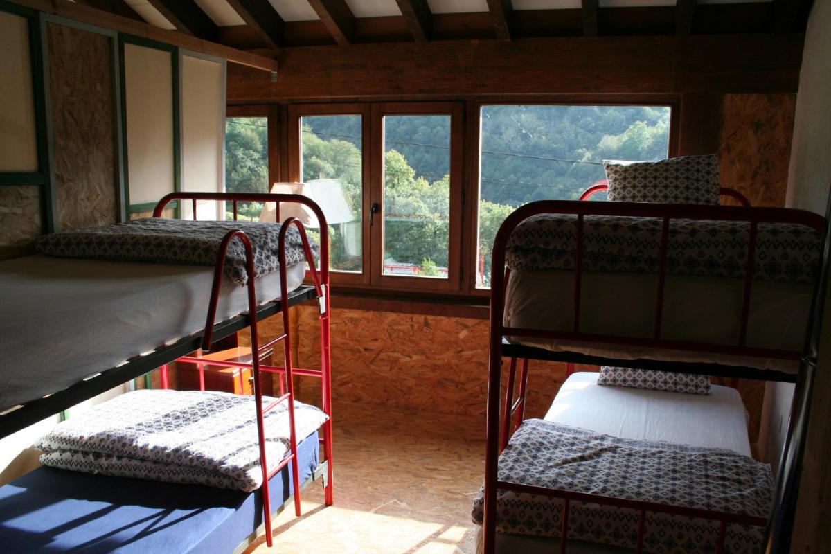 Albergue Les Xendes. Parque de Redes - Housity