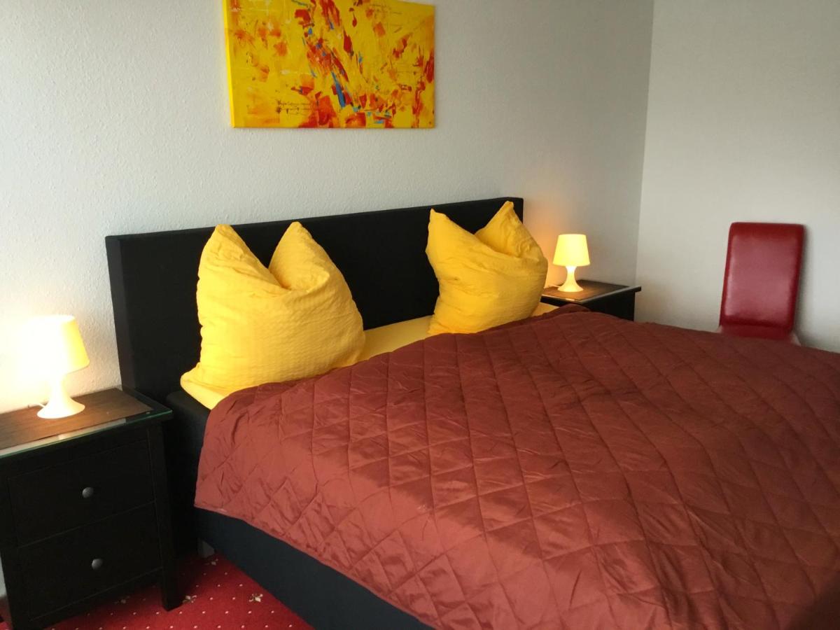 Panorama Hotel Pension Frohnau - Housity