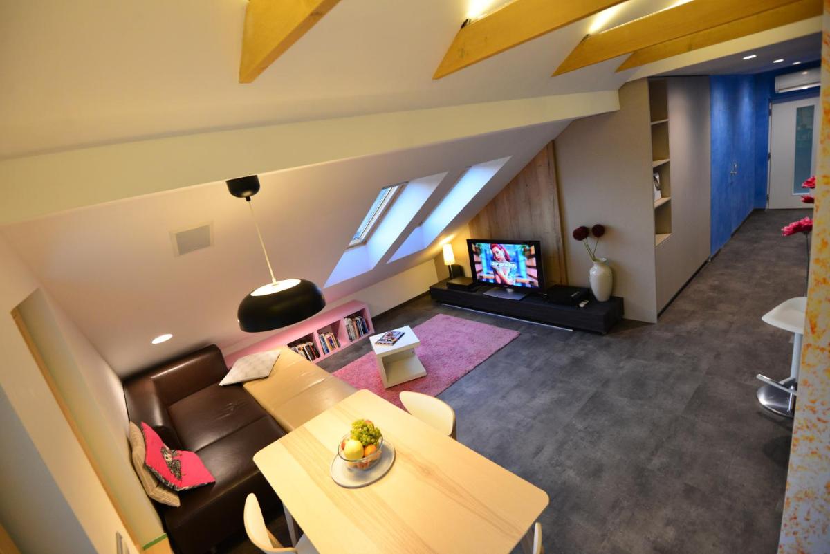 Jeans Apartment - Housity