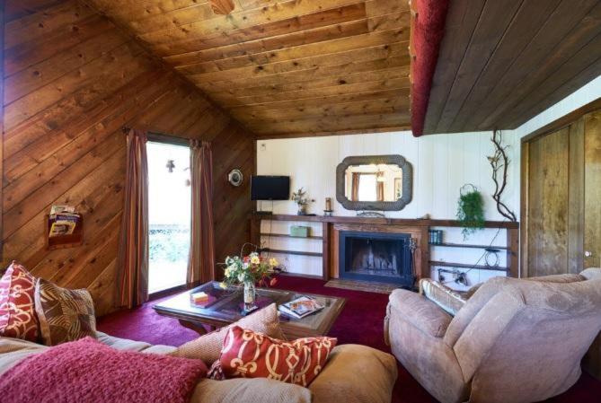 Cozy Cottage - Housity