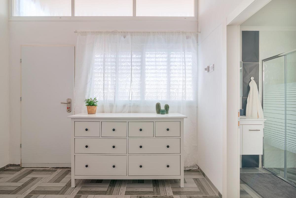 Dream Near the Beach - Housity