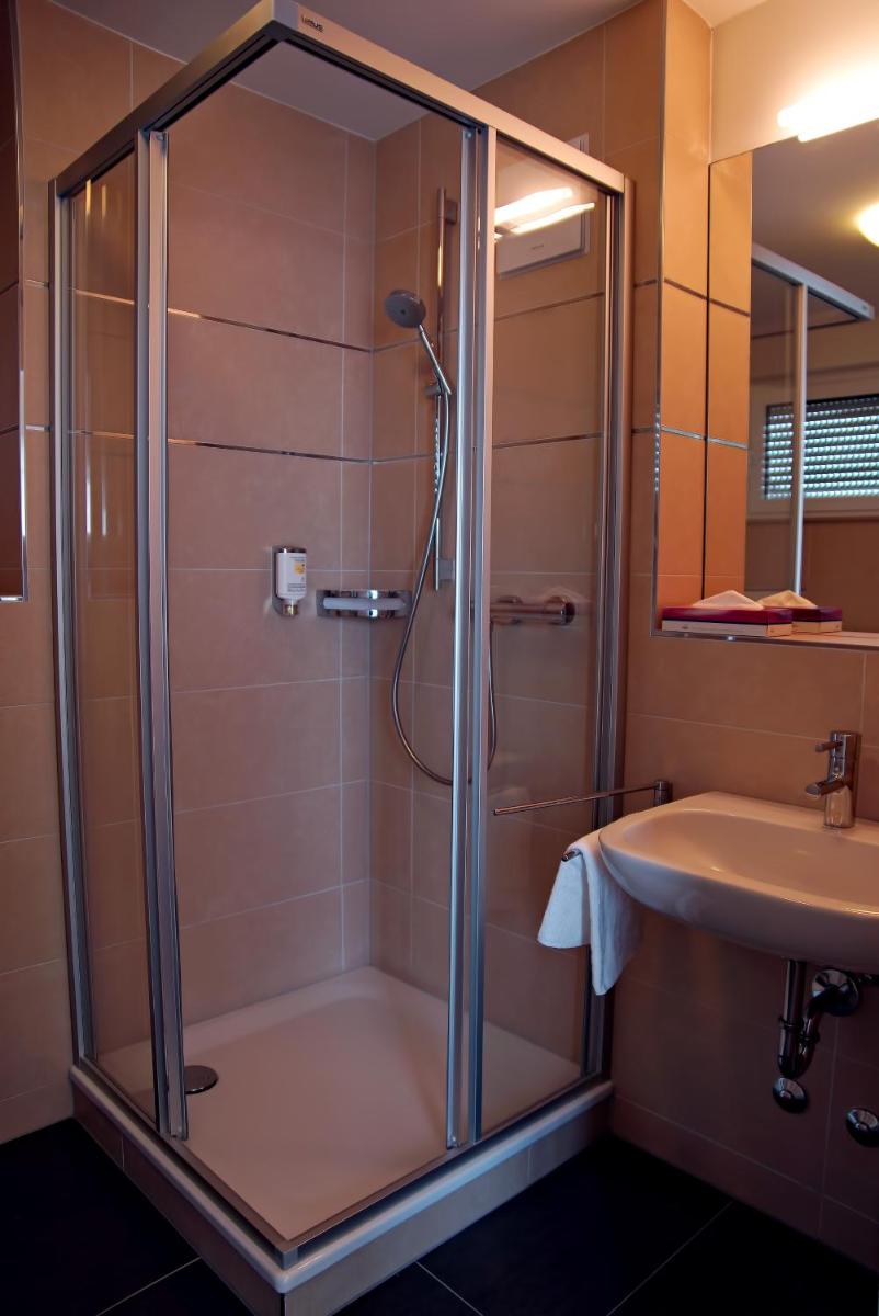 Milbor Hotel - Housity