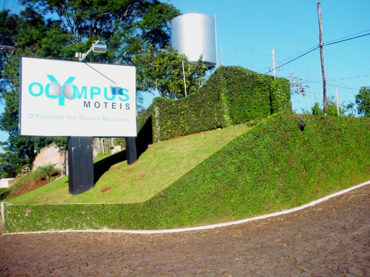 Hotel Vip's - Housity
