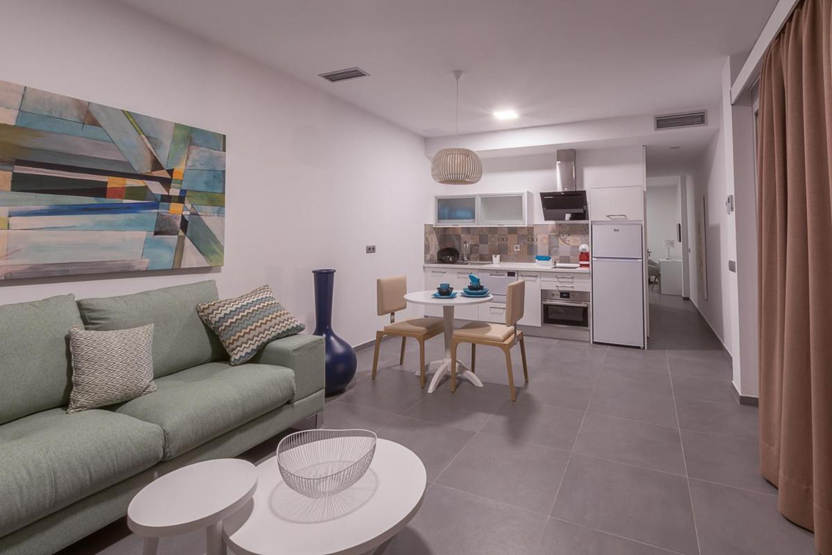 Una cocina o zona de cocina en Silvi Villas by TAM Resorts
