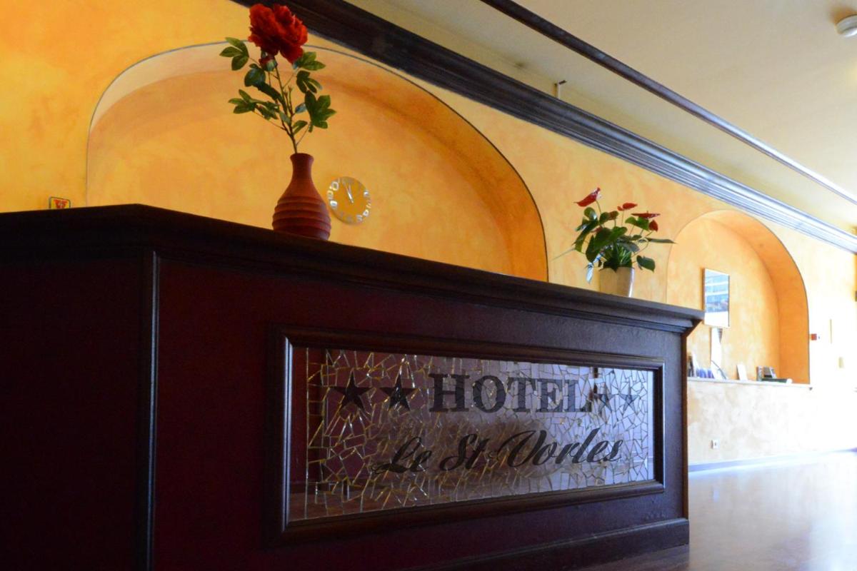 Hotel Le Saint Vorles - Housity