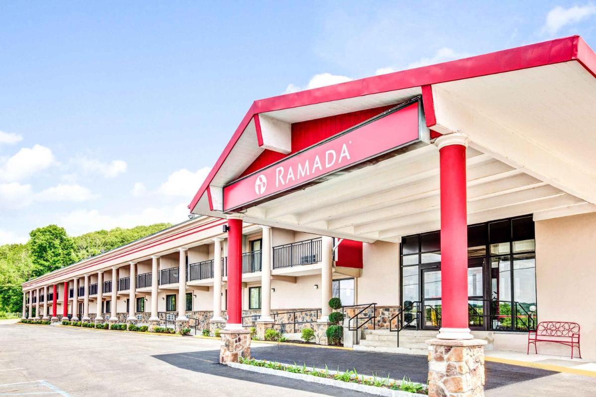 Ramada by Wyndham Rockaway - Housity
