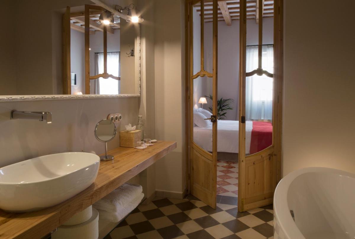 Un baño de Jardí de Ses Bruixes Boutique Hotel