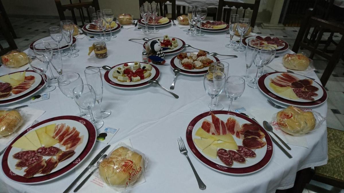 Hostal Restaurante Rufino - Housity