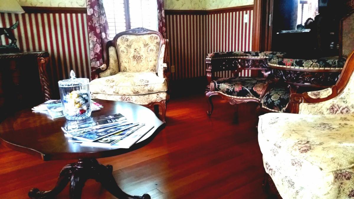 Thomasville Bed and Breakfast - Housity