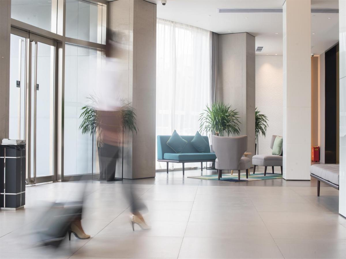 Home Inn Selected Nanjing Xinjiekou Center - Housity