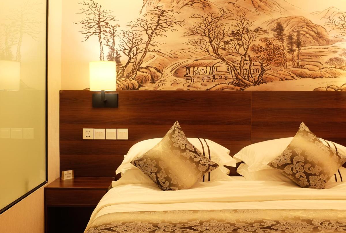 Suitetrails - Dmall Hotel