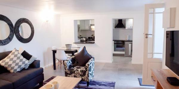 1926 Self Catering - Housity