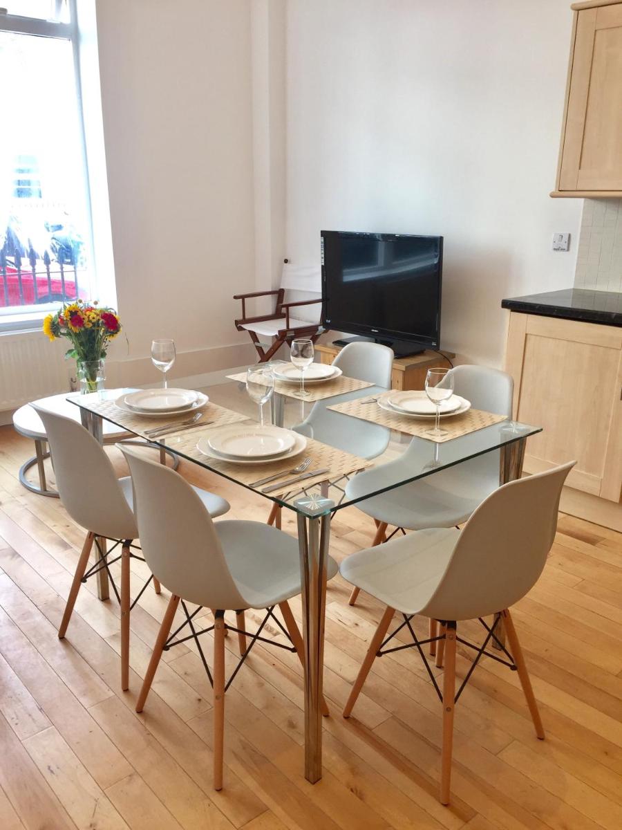 Stylish Apartment in Victoria - Housity