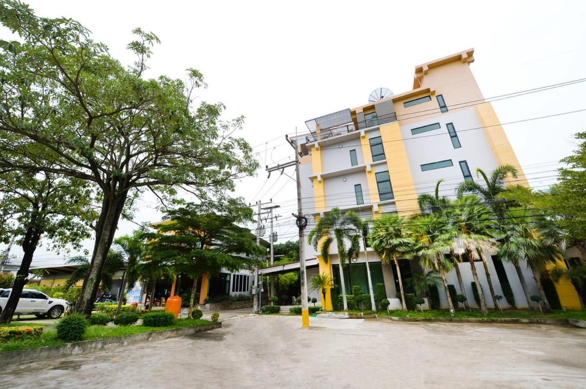 Paradise Resort - Housity