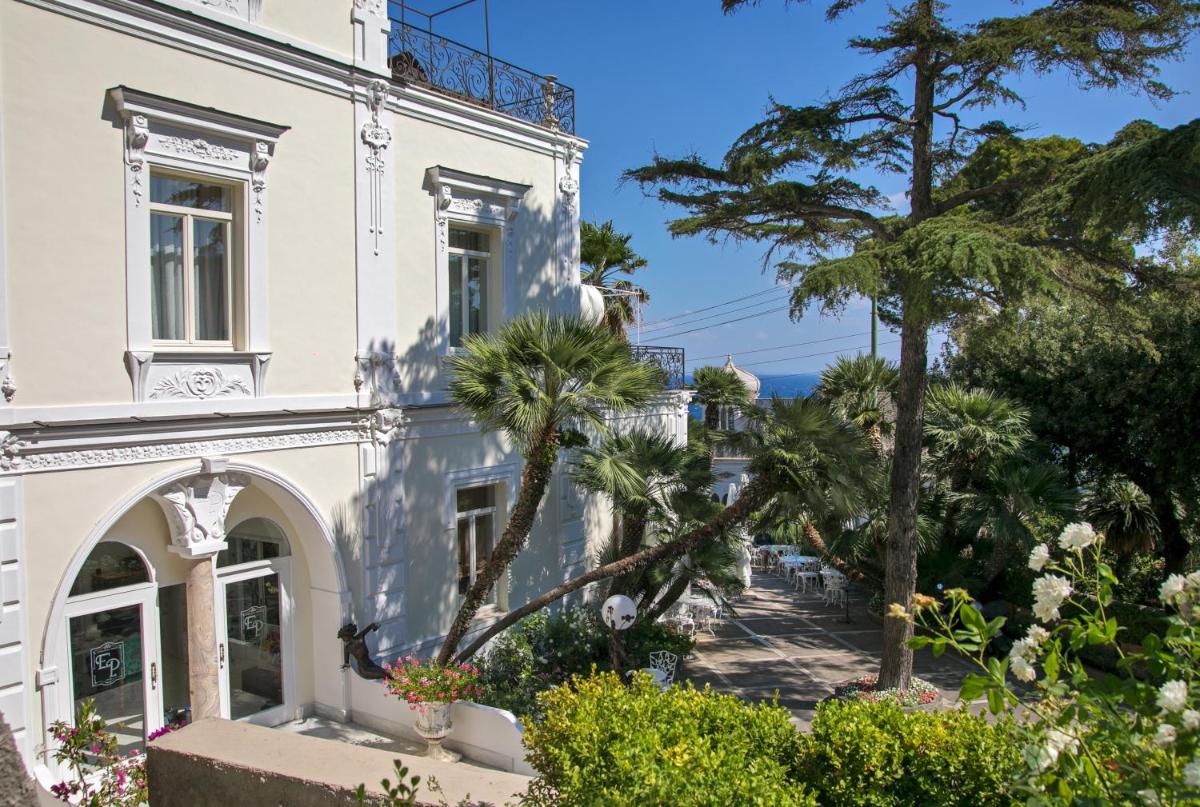 Luxury Villa Excelsior Parco - Hizvo