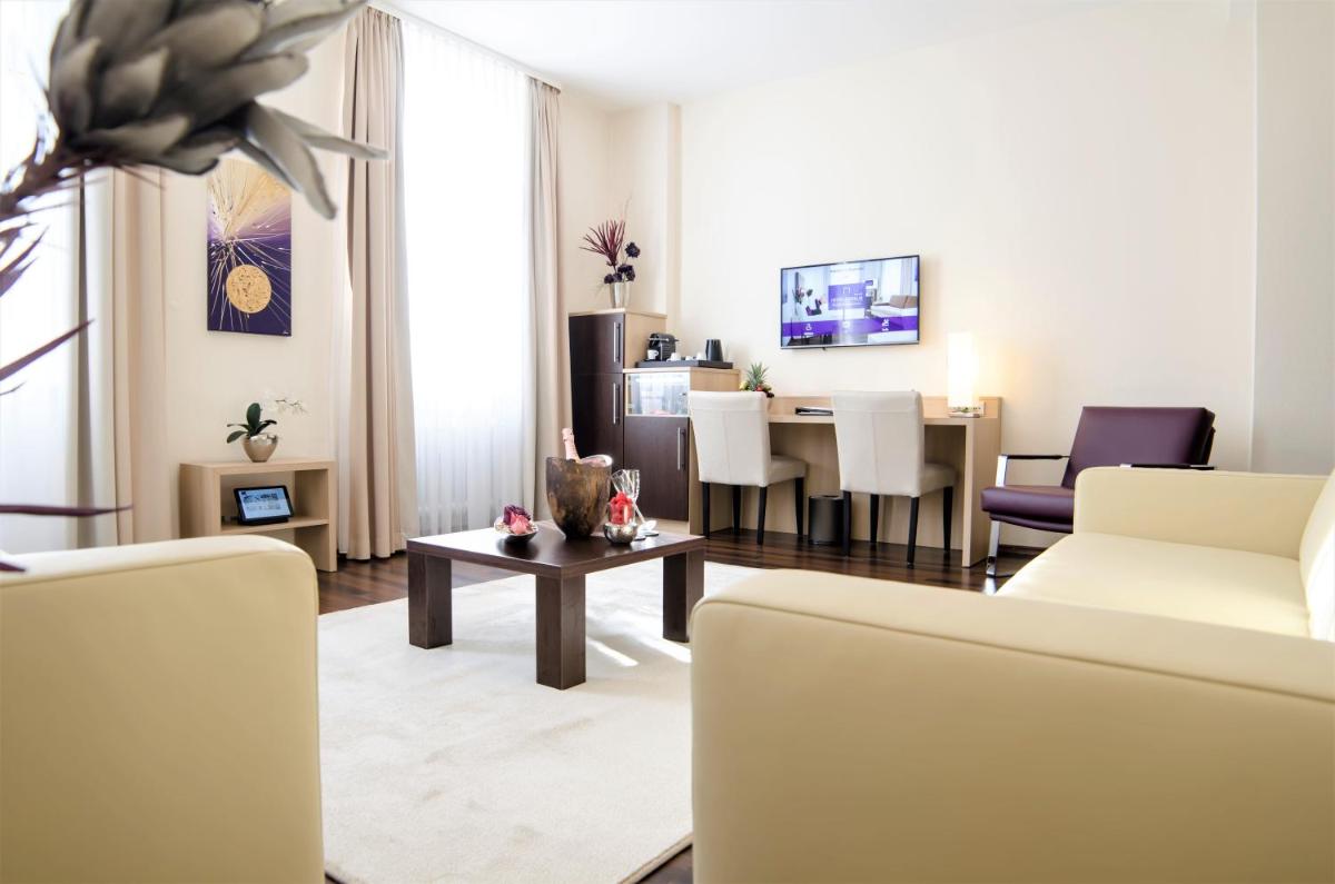 Hotel Merkur - Superior - Housity