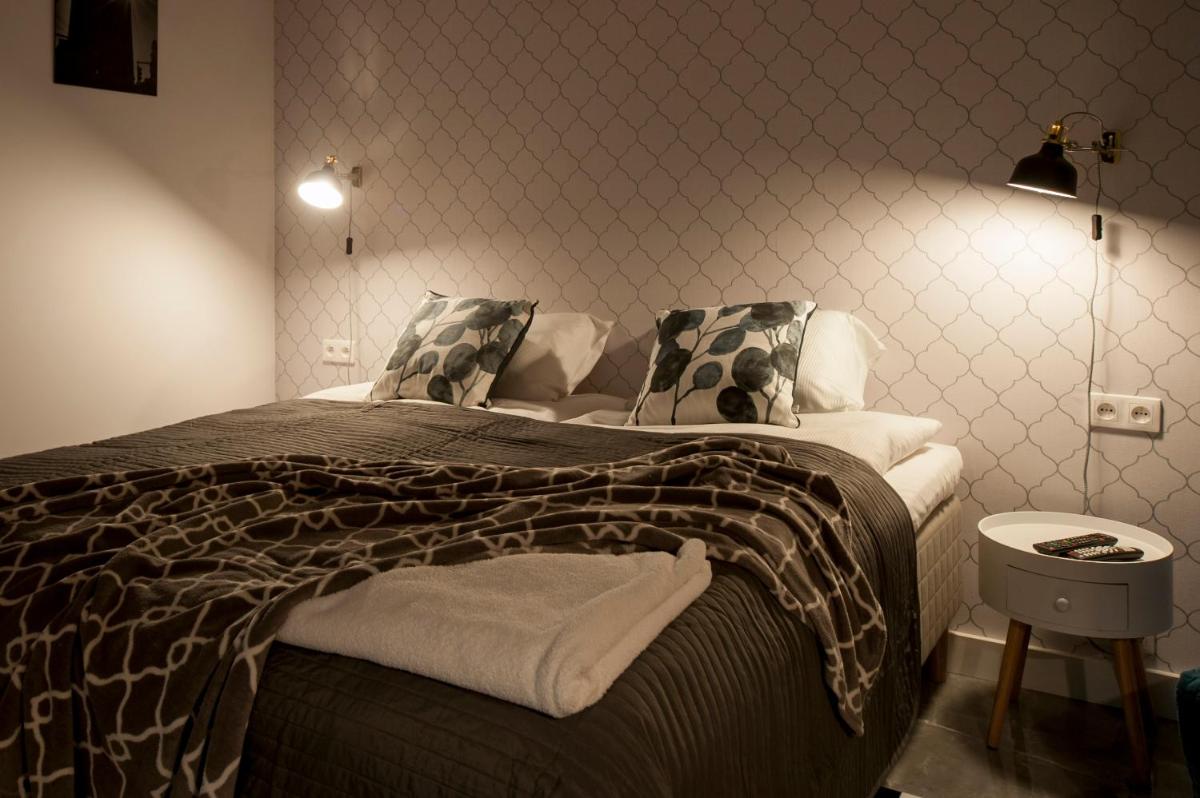 Very Berry - Chełmońskiego 20 - Deluxe Apartments, check in 24h - Housity