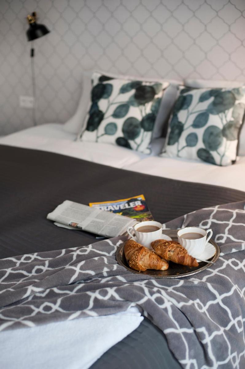 Very Berry - Chełmońskiego 20 - Deluxe Apartments, check in 24h - Housity